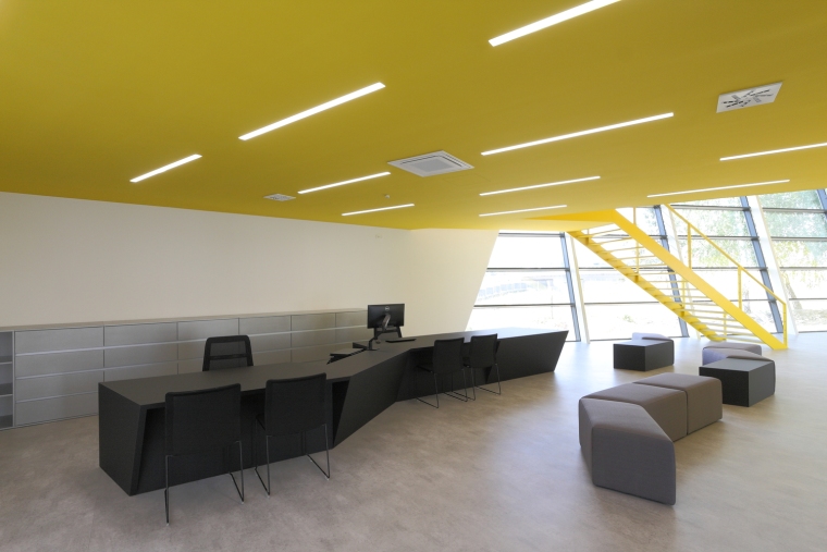 流行的簡約風(fēng)格辦公室