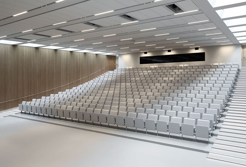 學(xué)?；顒?dòng)中心報(bào)告廳裝修效果圖